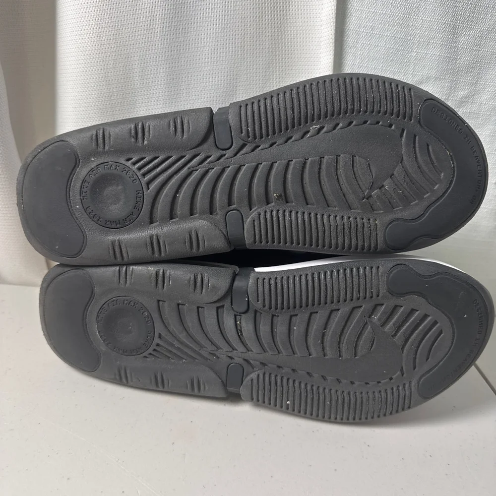Womens Nike Air Max UP Black White Sneakers Size 10 CT1928-002